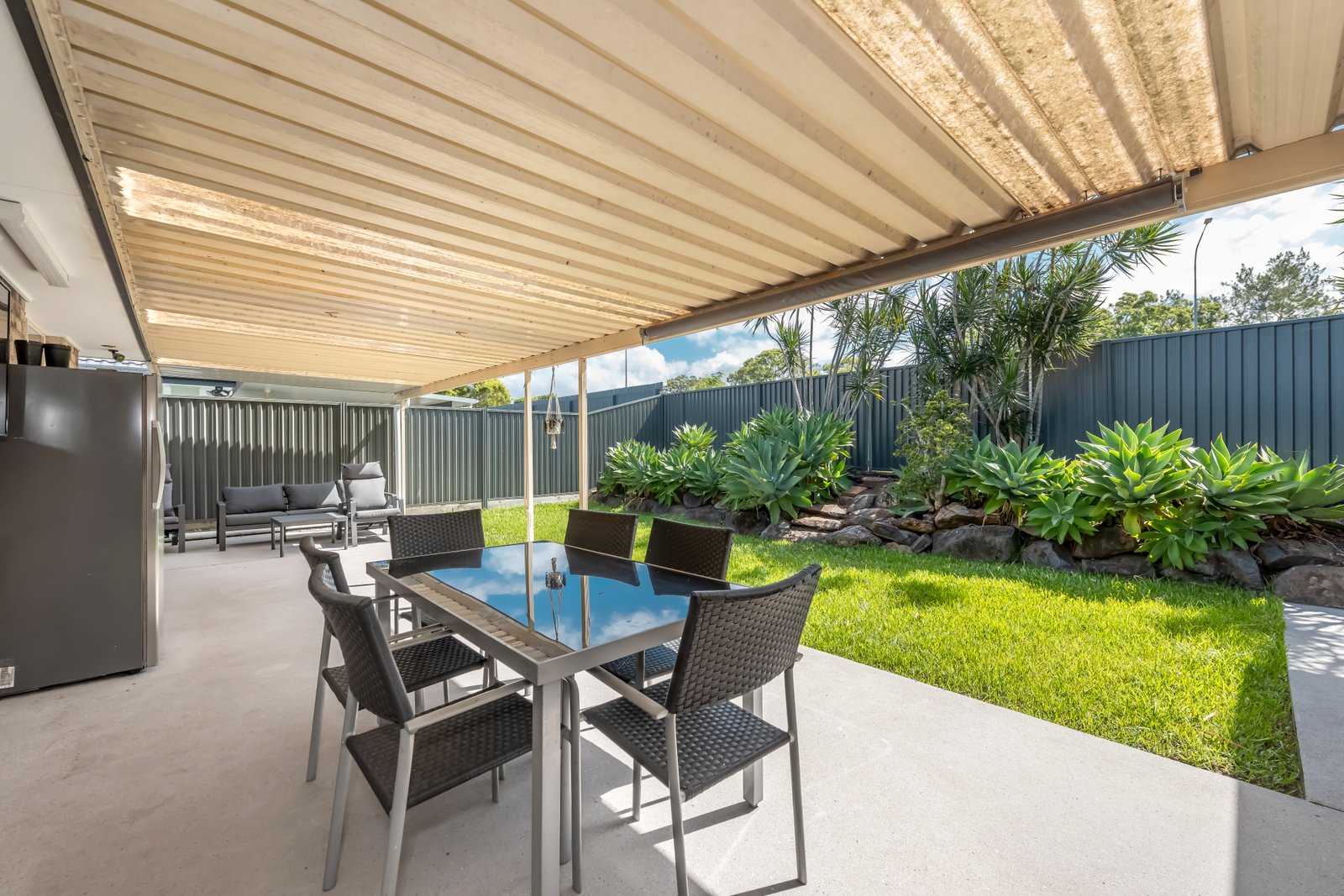 77 Oakdale Avenue NERANG 1