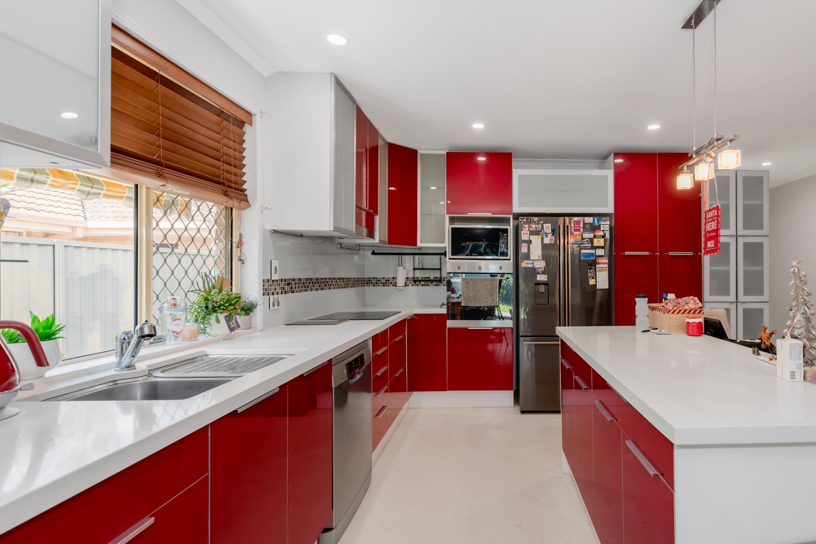 77 Oakdale Avenue NERANG 4