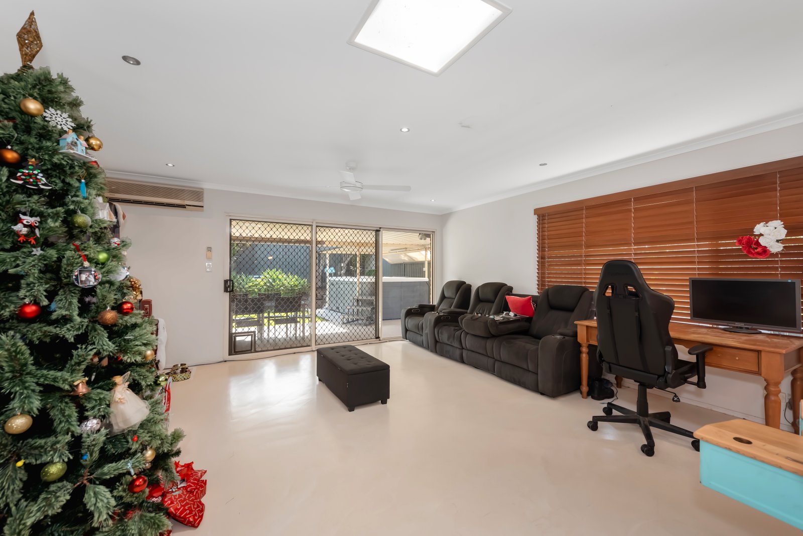 77 Oakdale Avenue NERANG 6