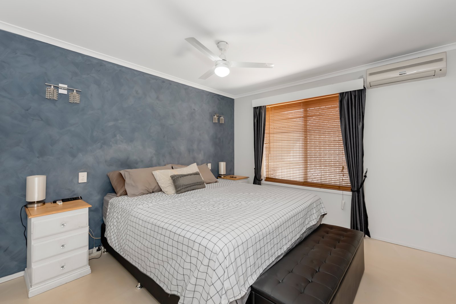 77 Oakdale Avenue NERANG 7