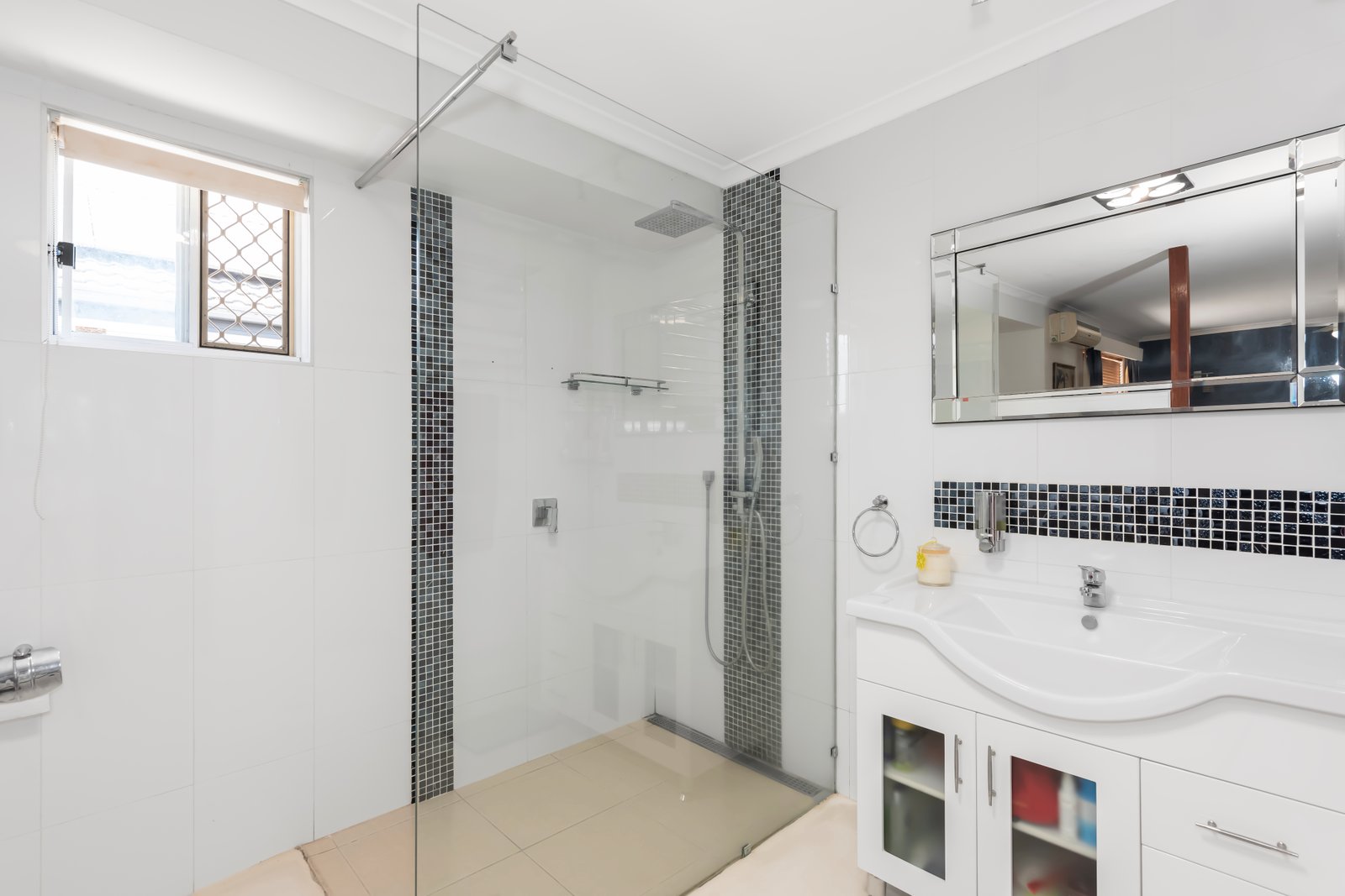 77 Oakdale Avenue NERANG 8