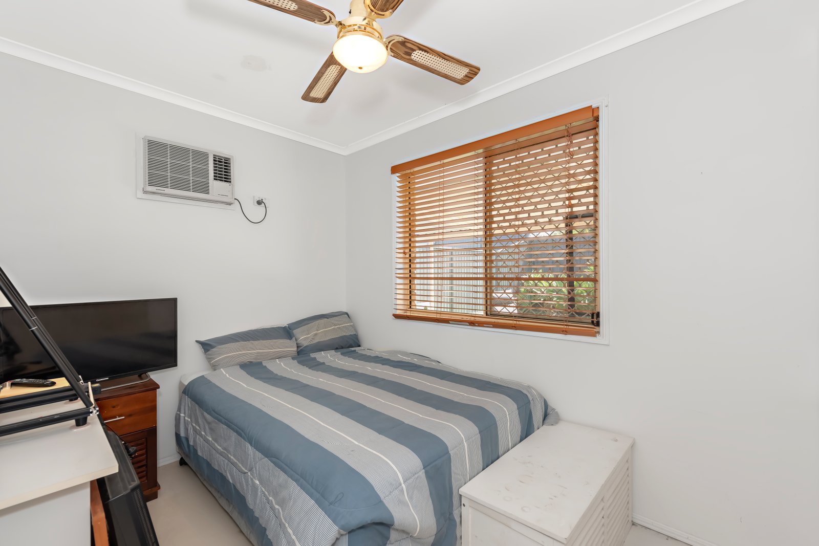 77 Oakdale Avenue NERANG 9