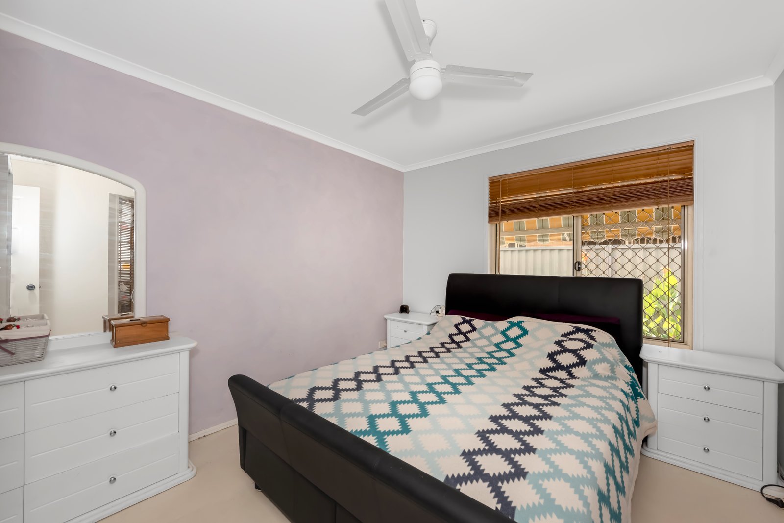 77 Oakdale Avenue NERANG 11