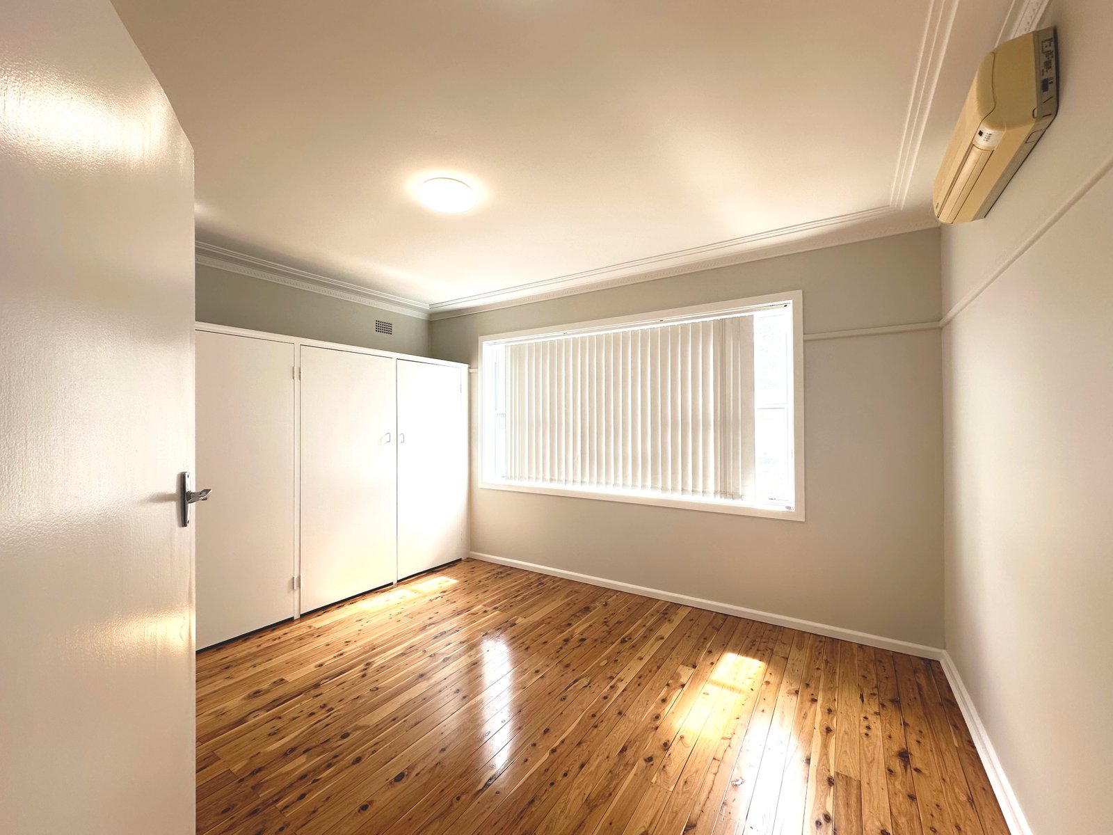 77 Peel Street TAMWORTH 11