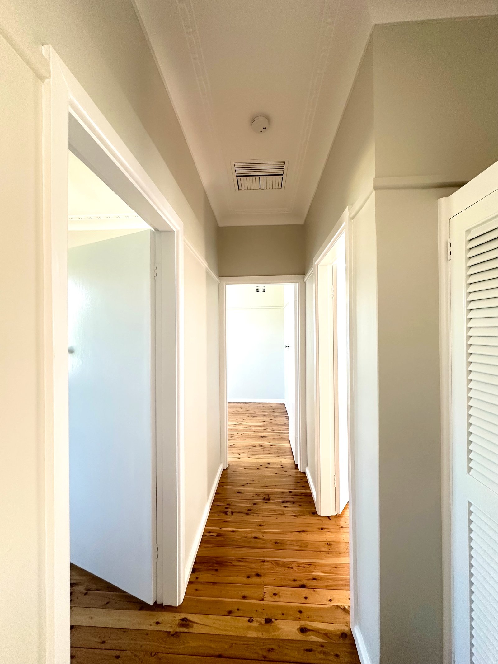 77 Peel Street TAMWORTH 13