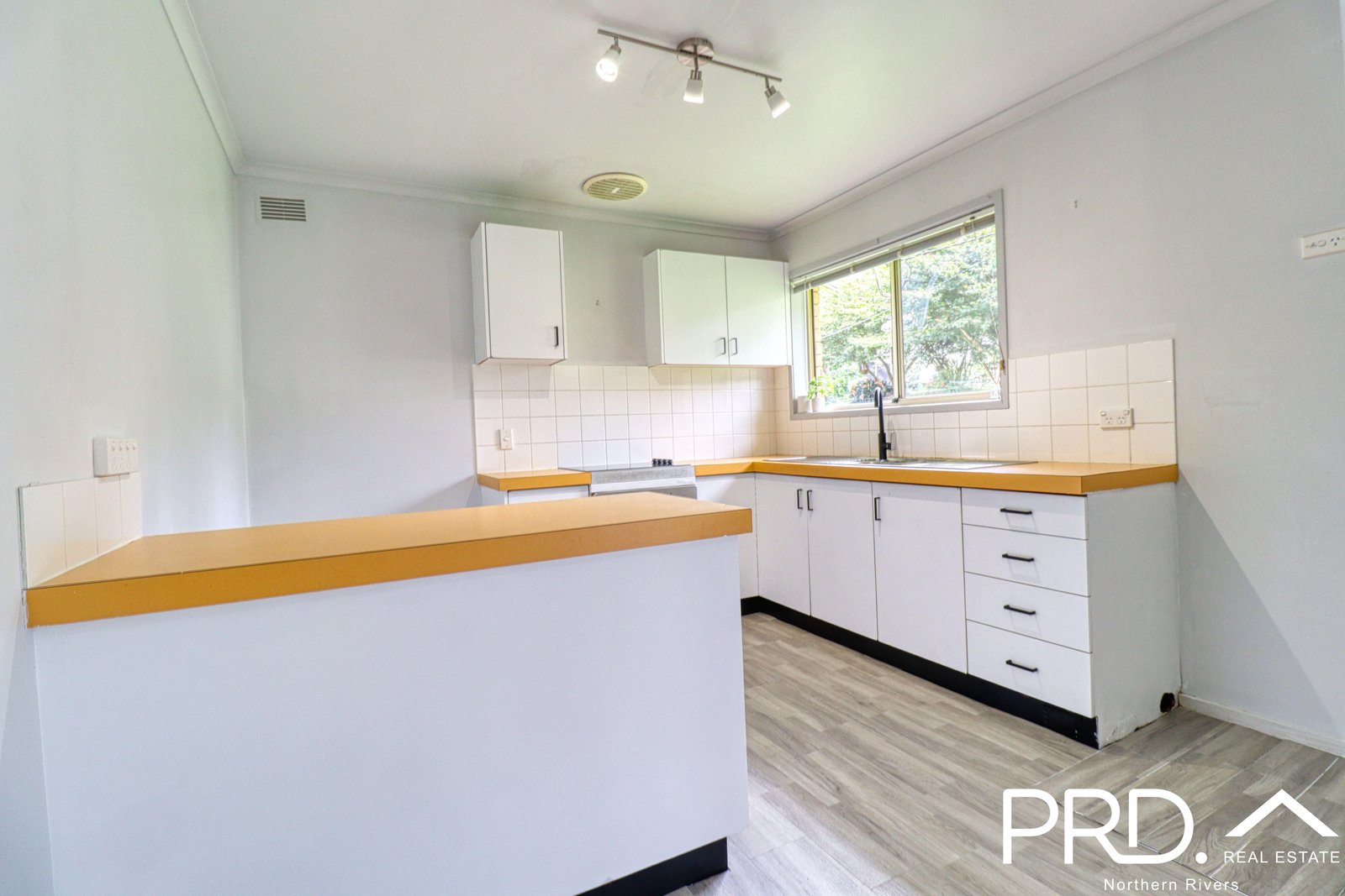 77 Phillip Street GOONELLABAH 5