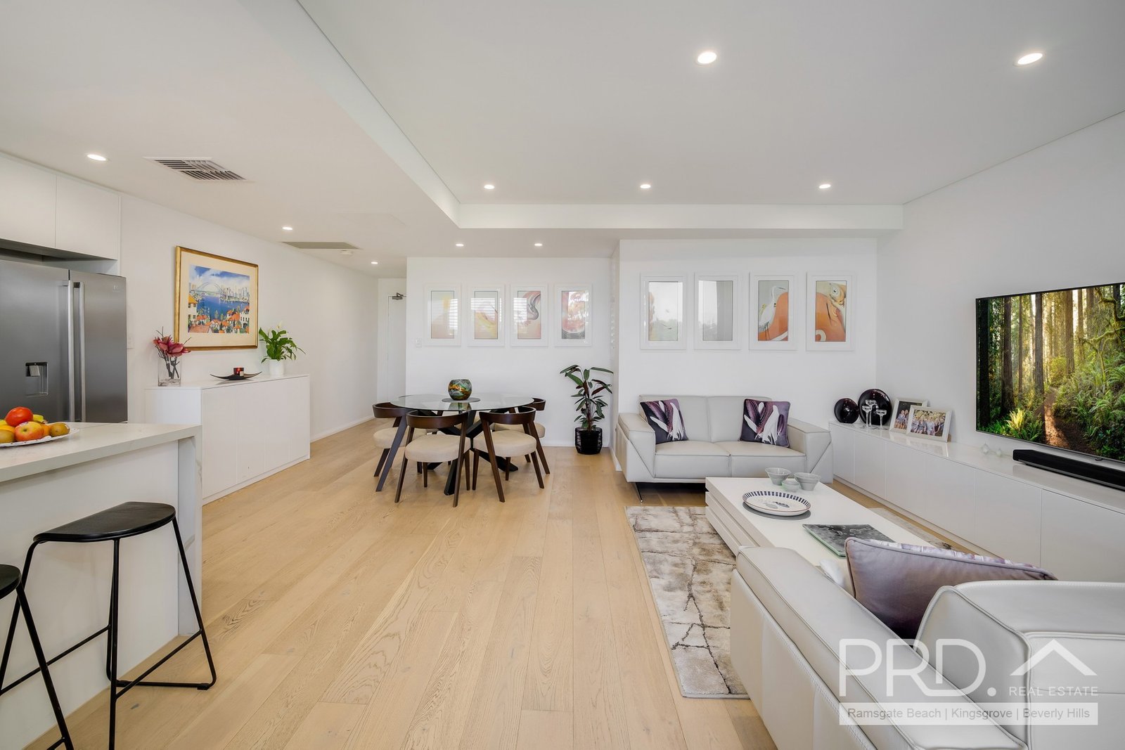 7/7 Pittwater Road GLADESVILLE 3