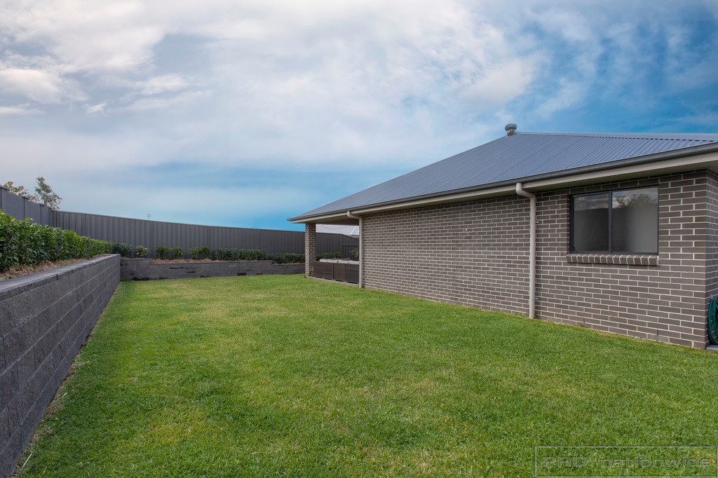 77 Radiant Avenue BOLWARRA HEIGHTS 16
