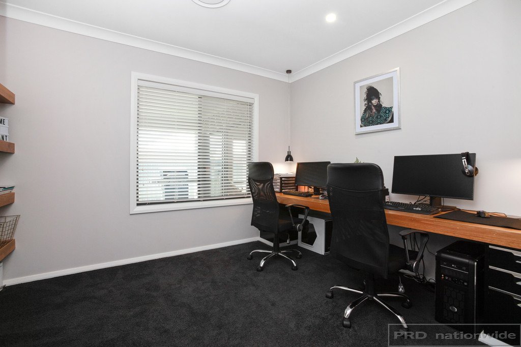 77 Radiant Avenue BOLWARRA HEIGHTS 24