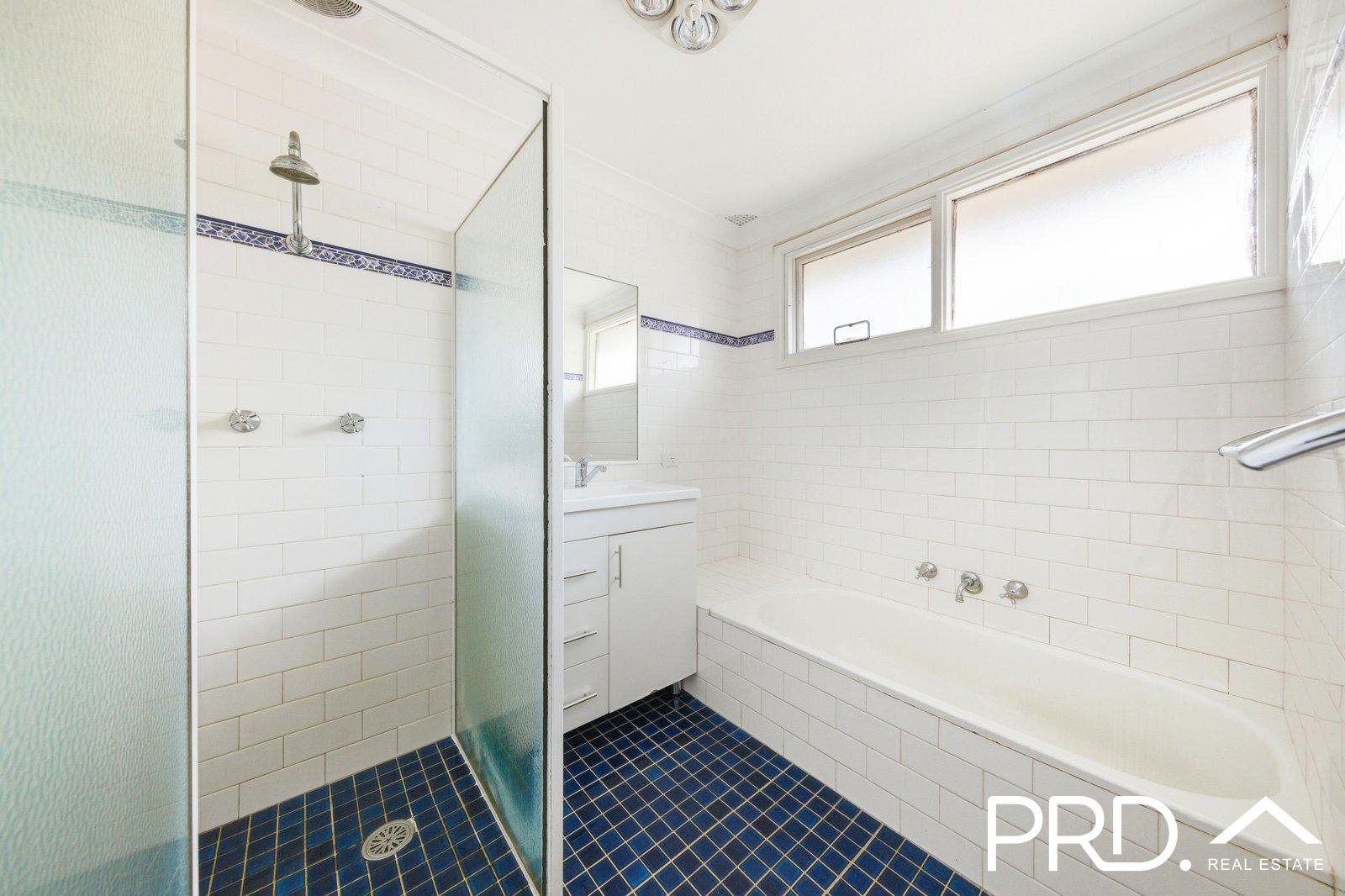 77 Rugby Crescent CHIPPING NORTON 8