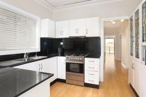 77 Sandringham Street SANS SOUCI 3