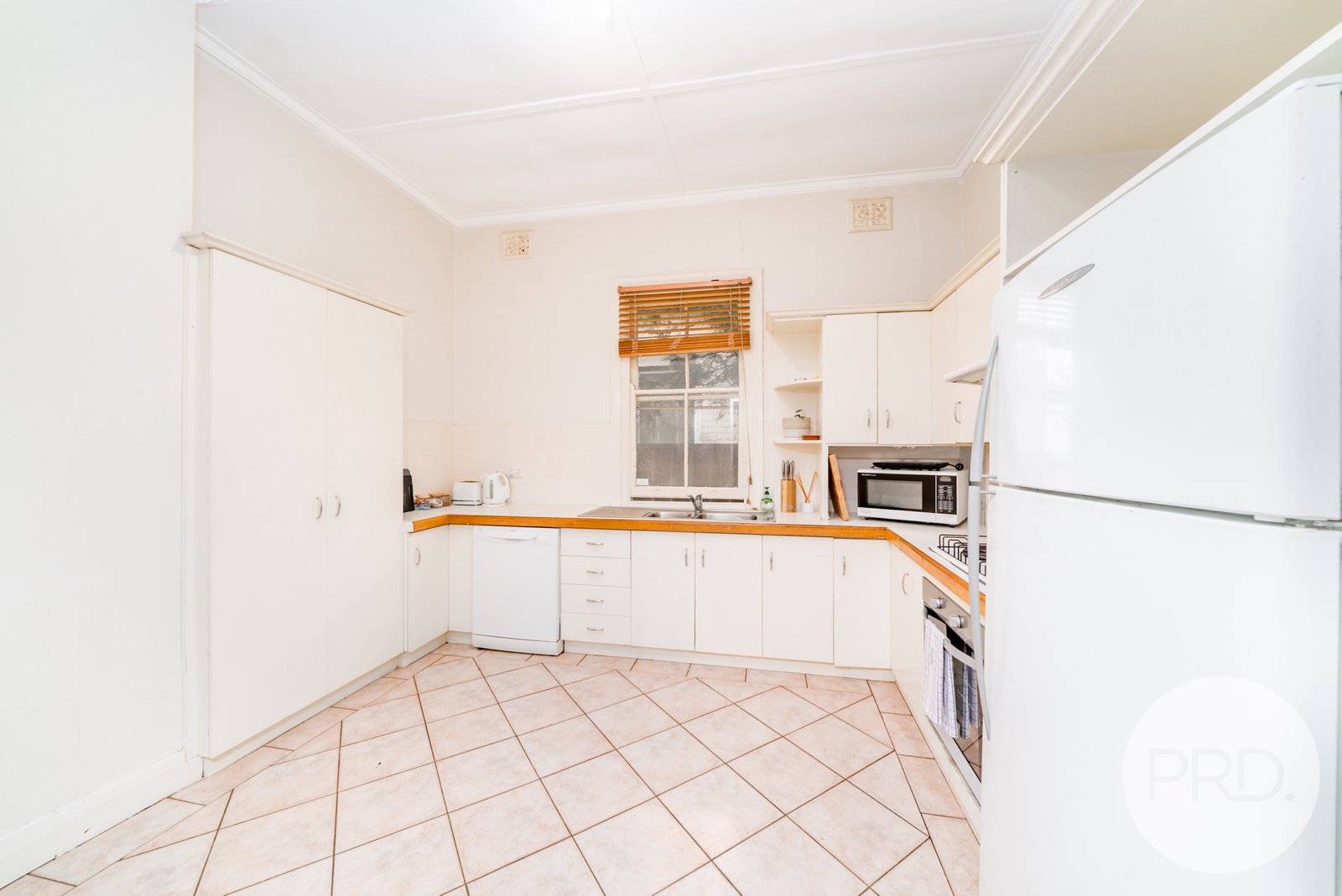 77 Simmons Street WAGGA WAGGA 7