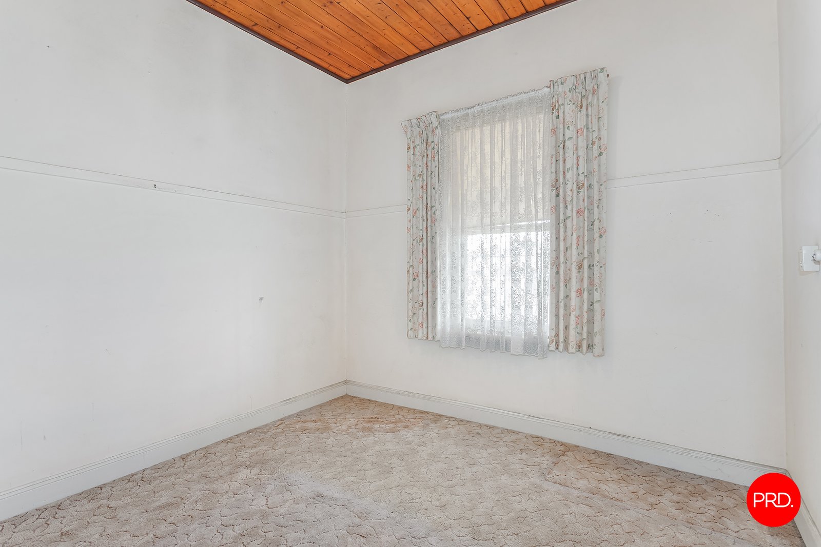 77 Sternberg Street KENNINGTON 3