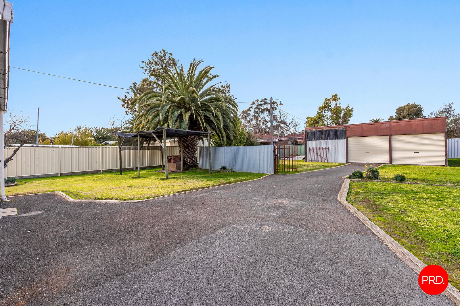 77 Sternberg Street KENNINGTON 11