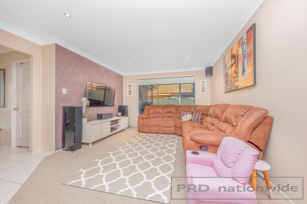 77 Streeton Drive METFORD 3