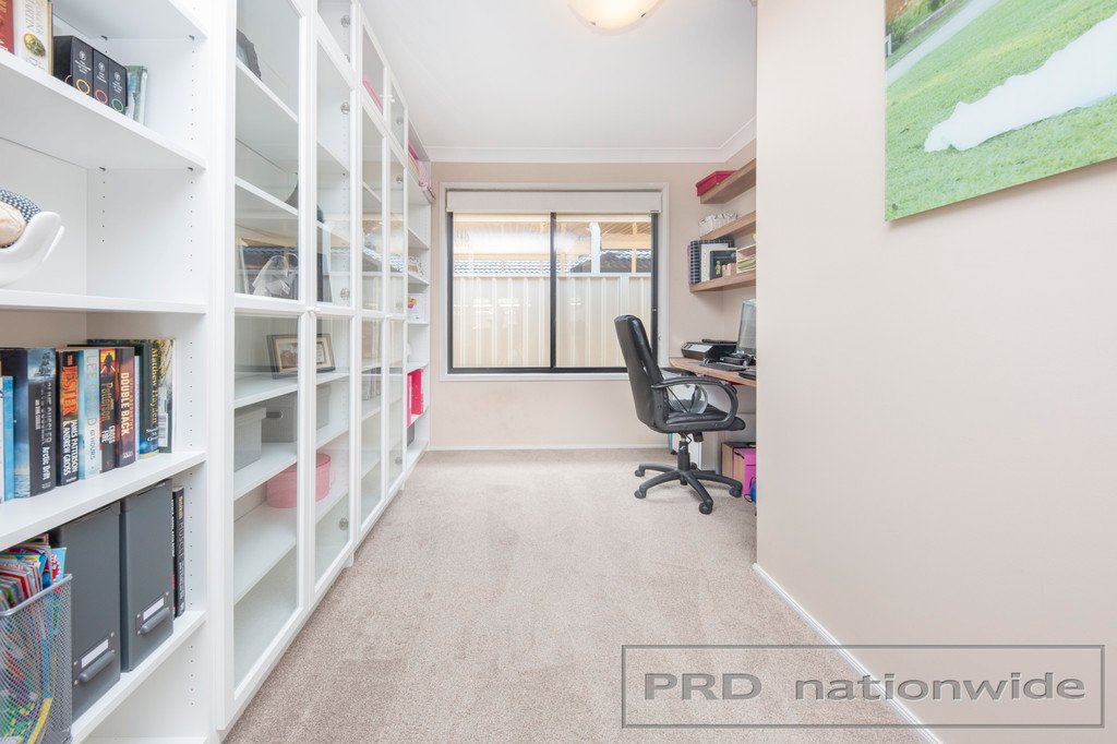 77 Streeton Drive METFORD 4