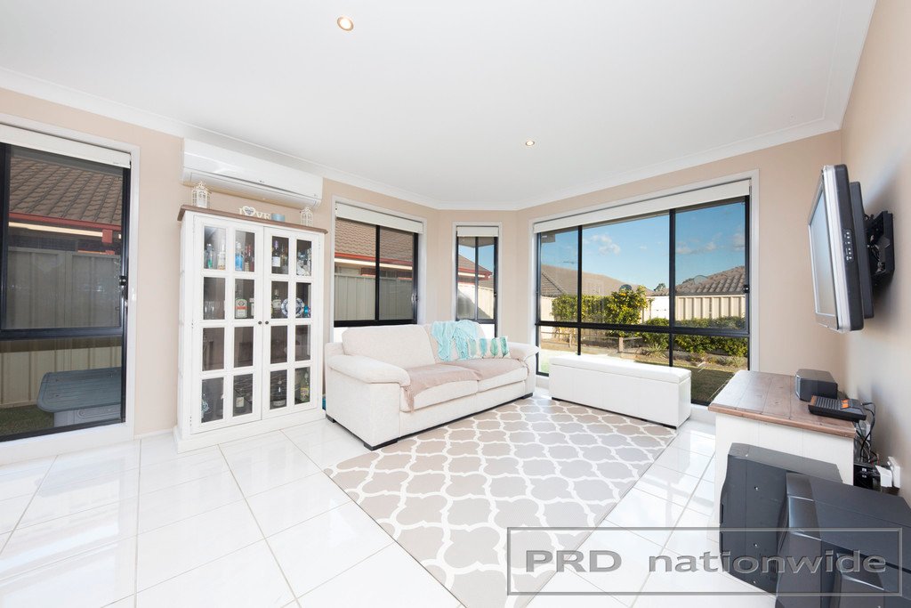 77 Streeton Drive METFORD 11