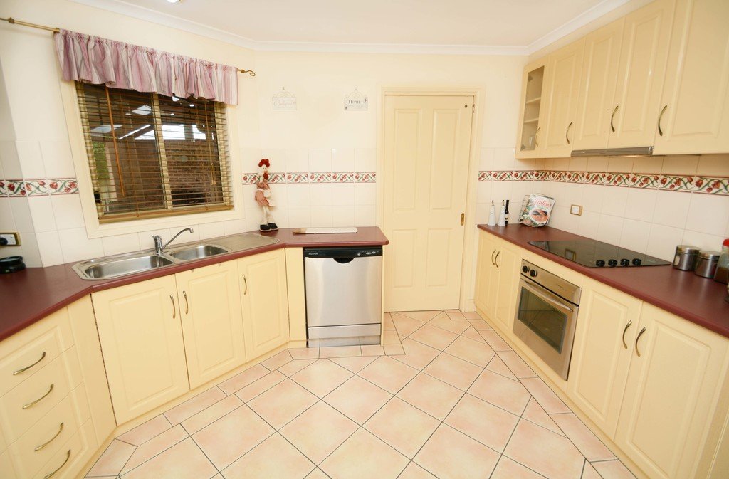 77 Summer Drive BURONGA 5