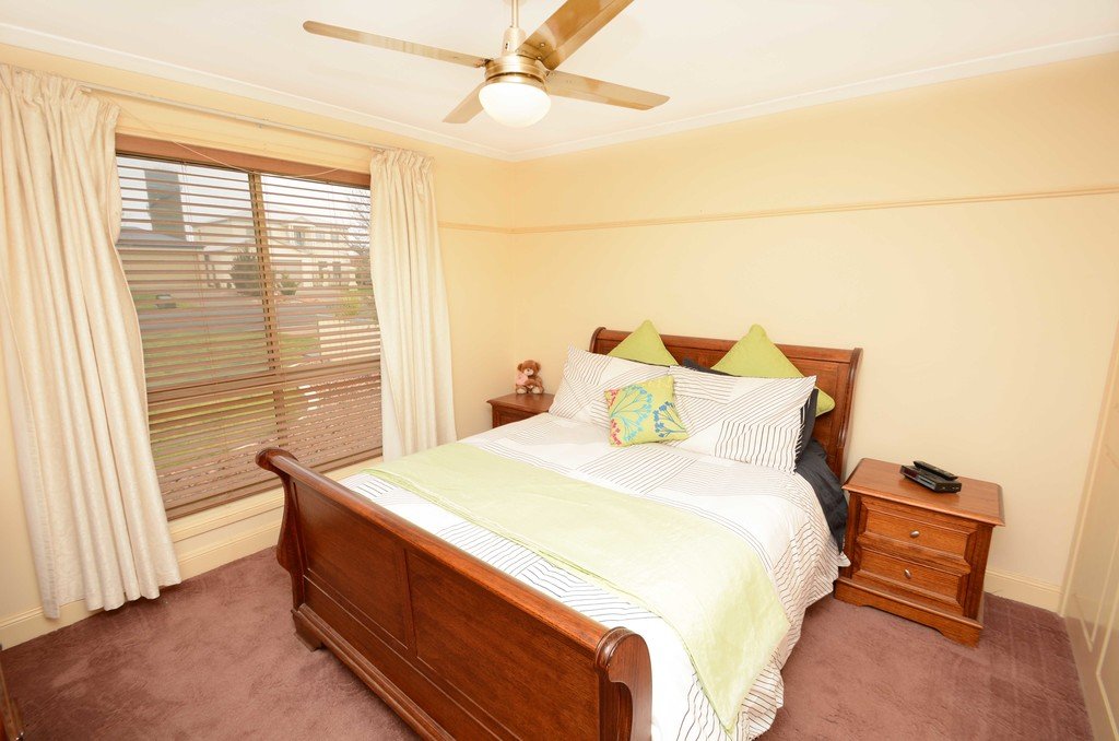 77 Summer Drive BURONGA 6