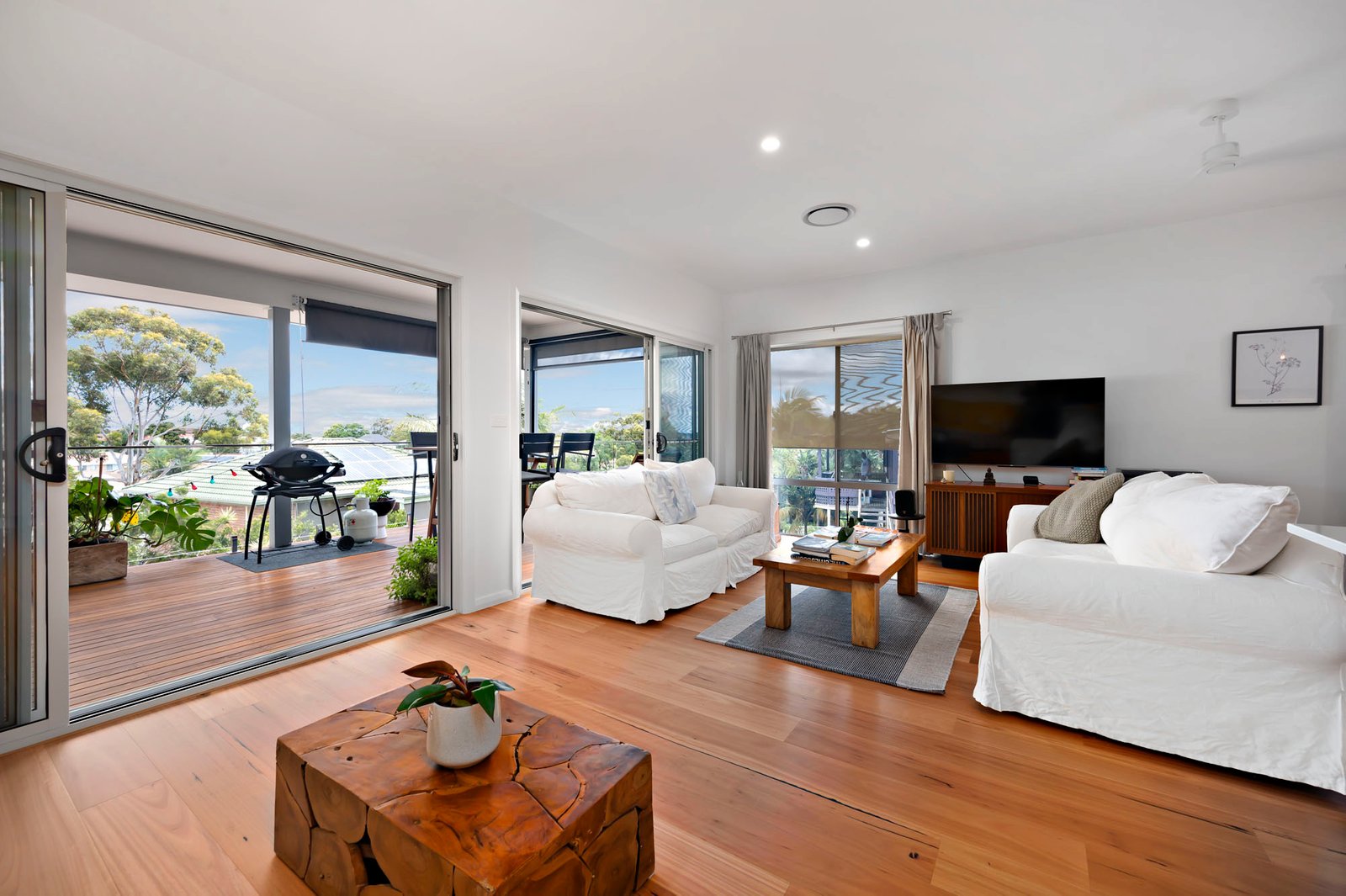 77 The Peninsula  CORLETTE 9