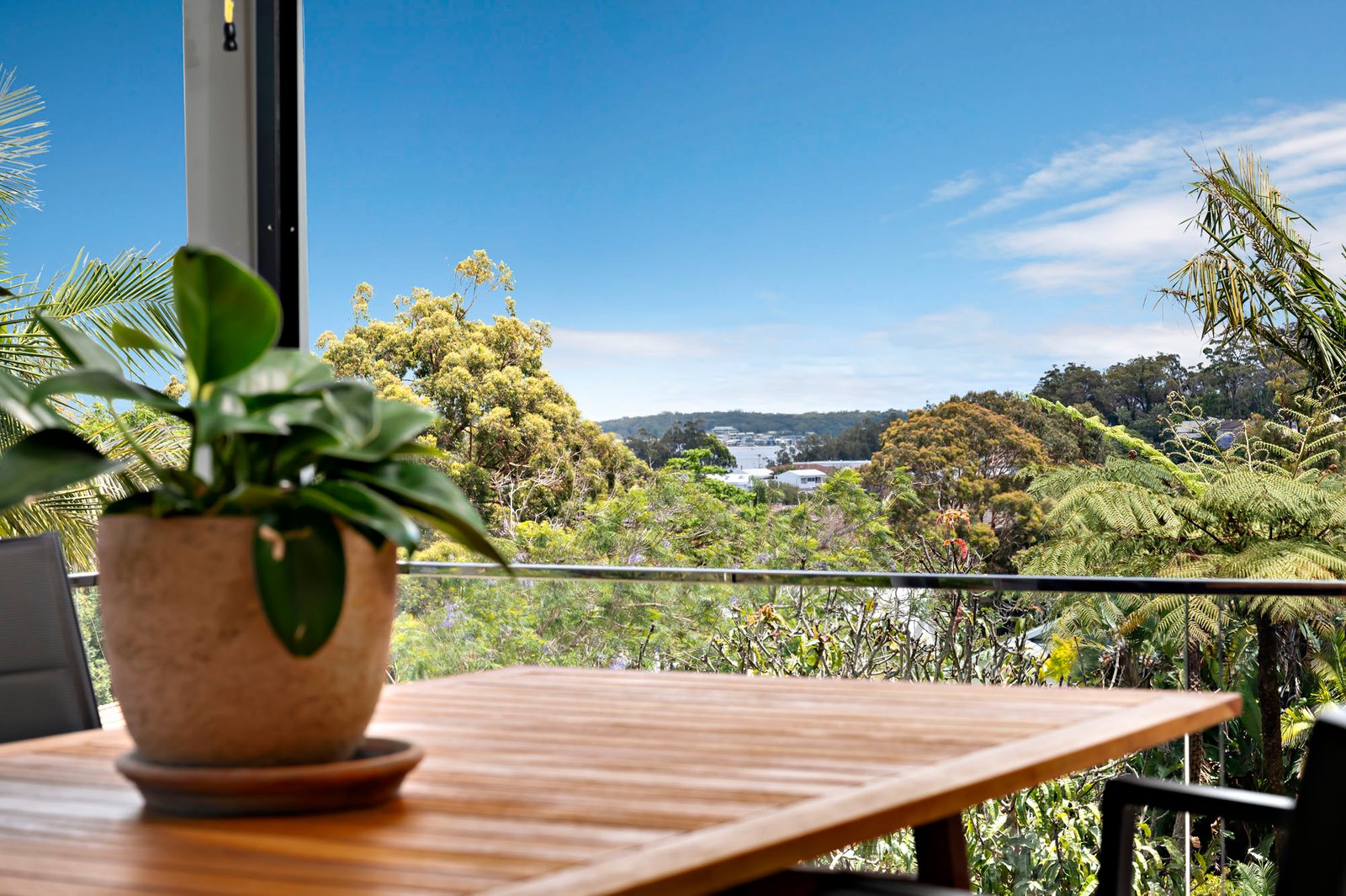 77 The Peninsula  CORLETTE 12