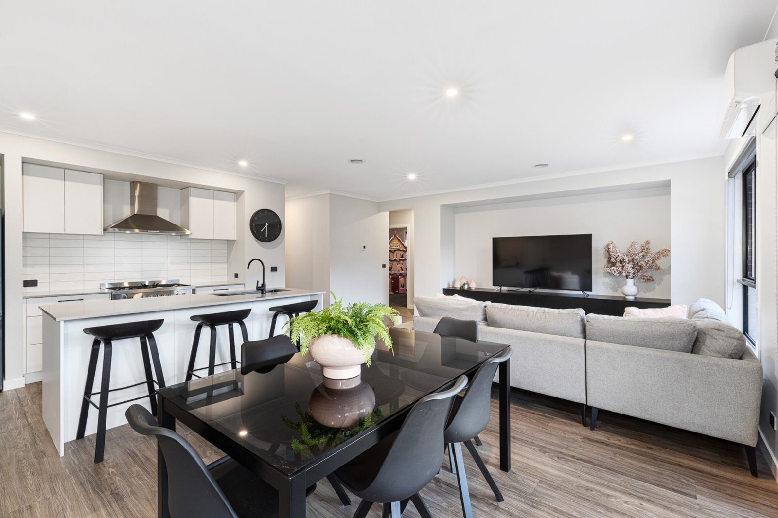 Gallery: 77 Verdale Drive