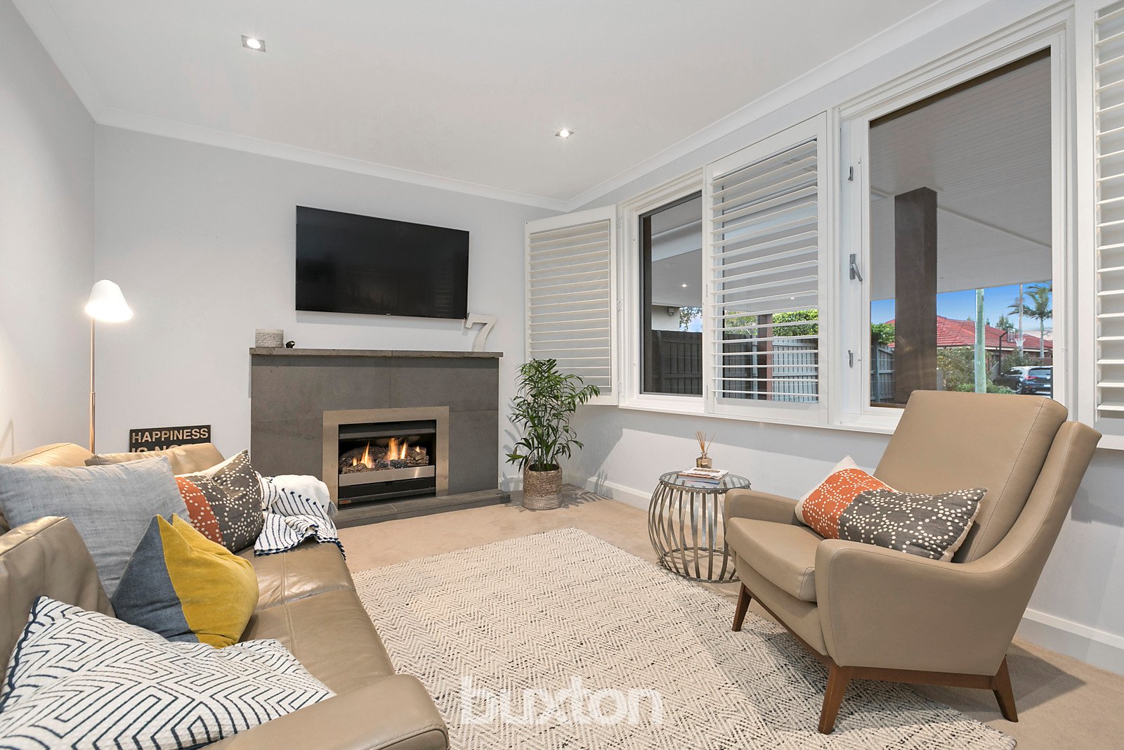 Gallery: 77 Waratah Street