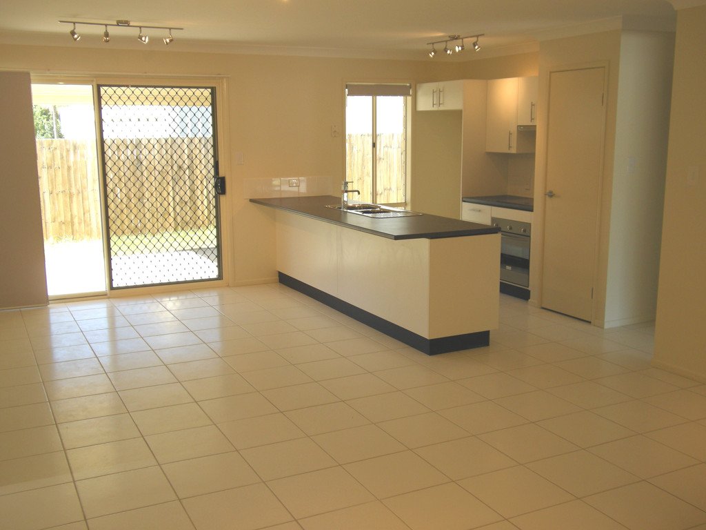 77 Wellington Street VIRGINIA 2