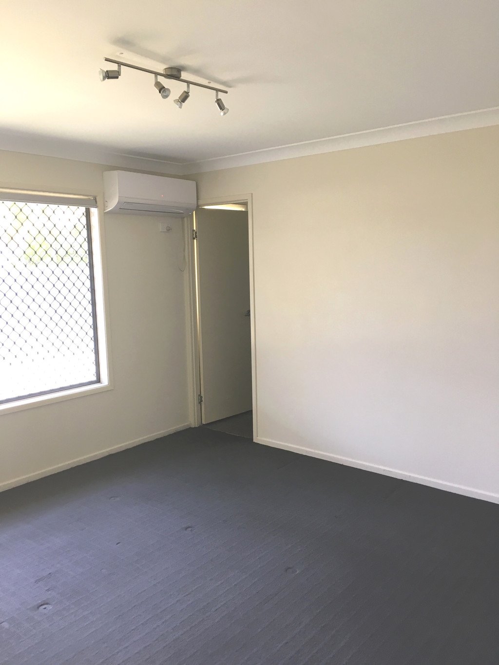 77 Wellington Street VIRGINIA 4