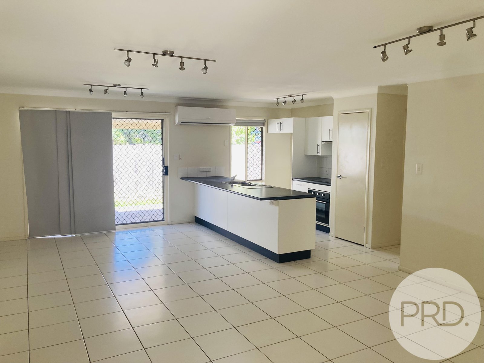 77 Wellington Street VIRGINIA 6