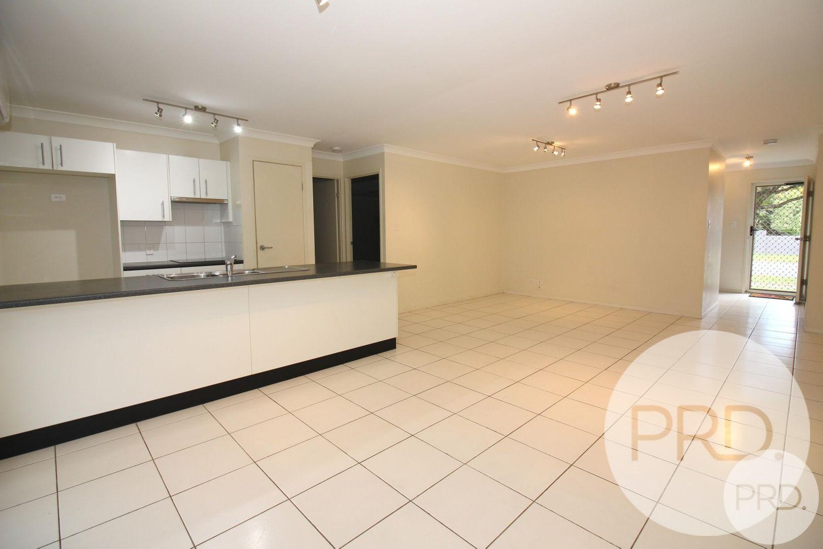 77 Wellington Street VIRGINIA 7