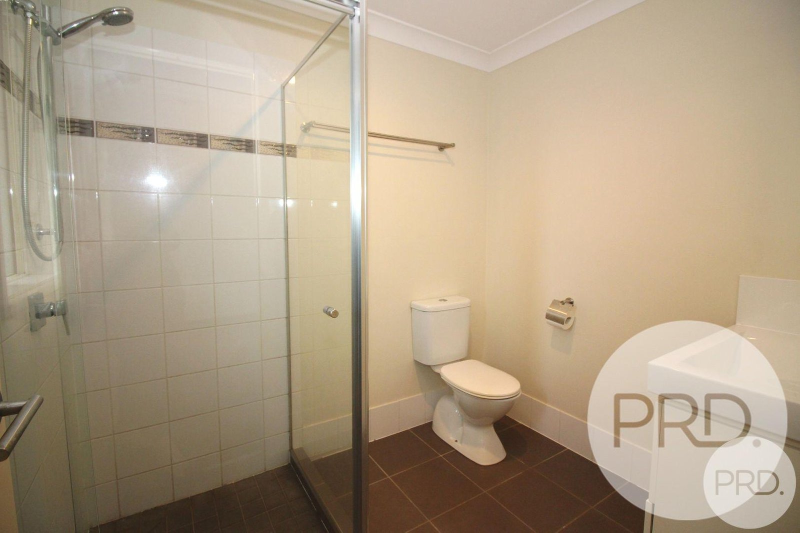 77 Wellington Street VIRGINIA 13