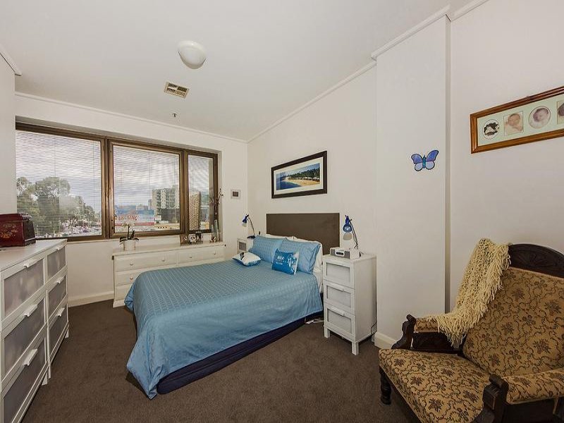 Gallery: 7/70 Albert Road