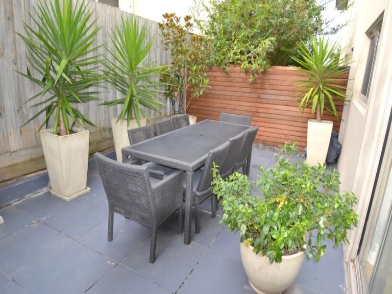 Gallery: 7/70 Beach Road