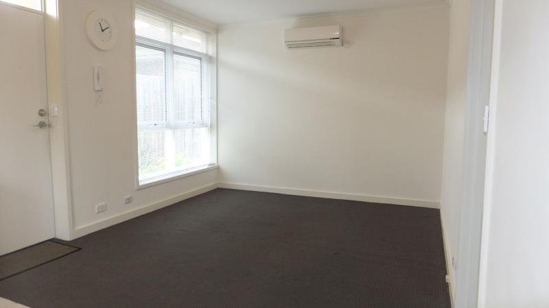 Gallery: 7/70 Grange Road