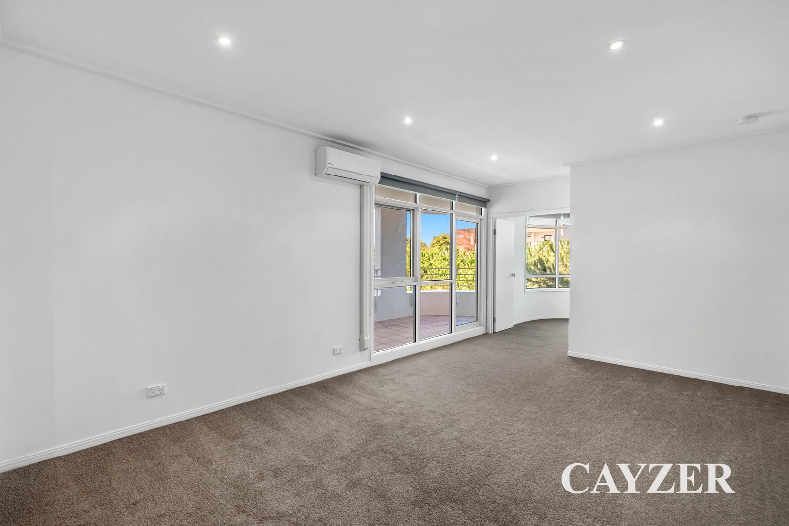 Gallery: 77/1 Graham Street
