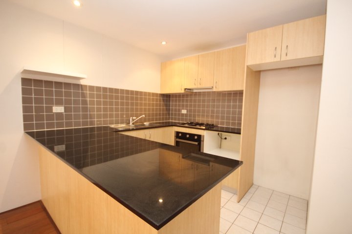 77/3-13 Erskenville Road NEWTOWN 2