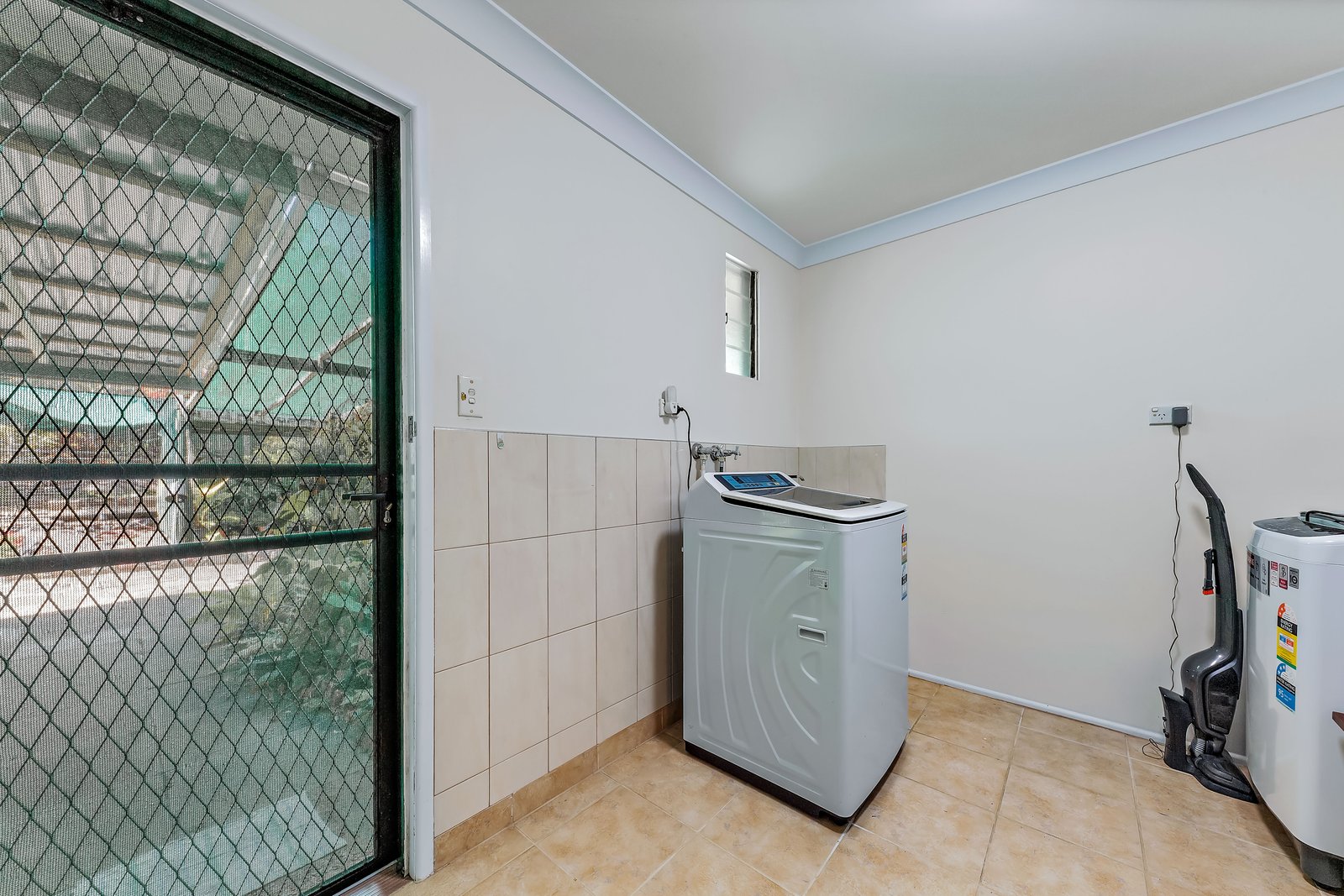 773 Gregory Cannon Valley Road STRATHDICKIE 9