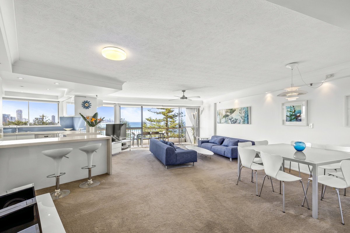 77/45 Hayle Street BURLEIGH HEADS 2