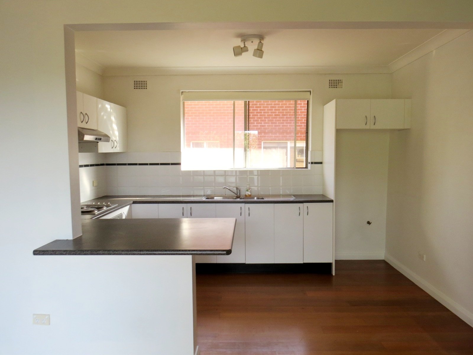 7/75 Arden Street CLOVELLY 1