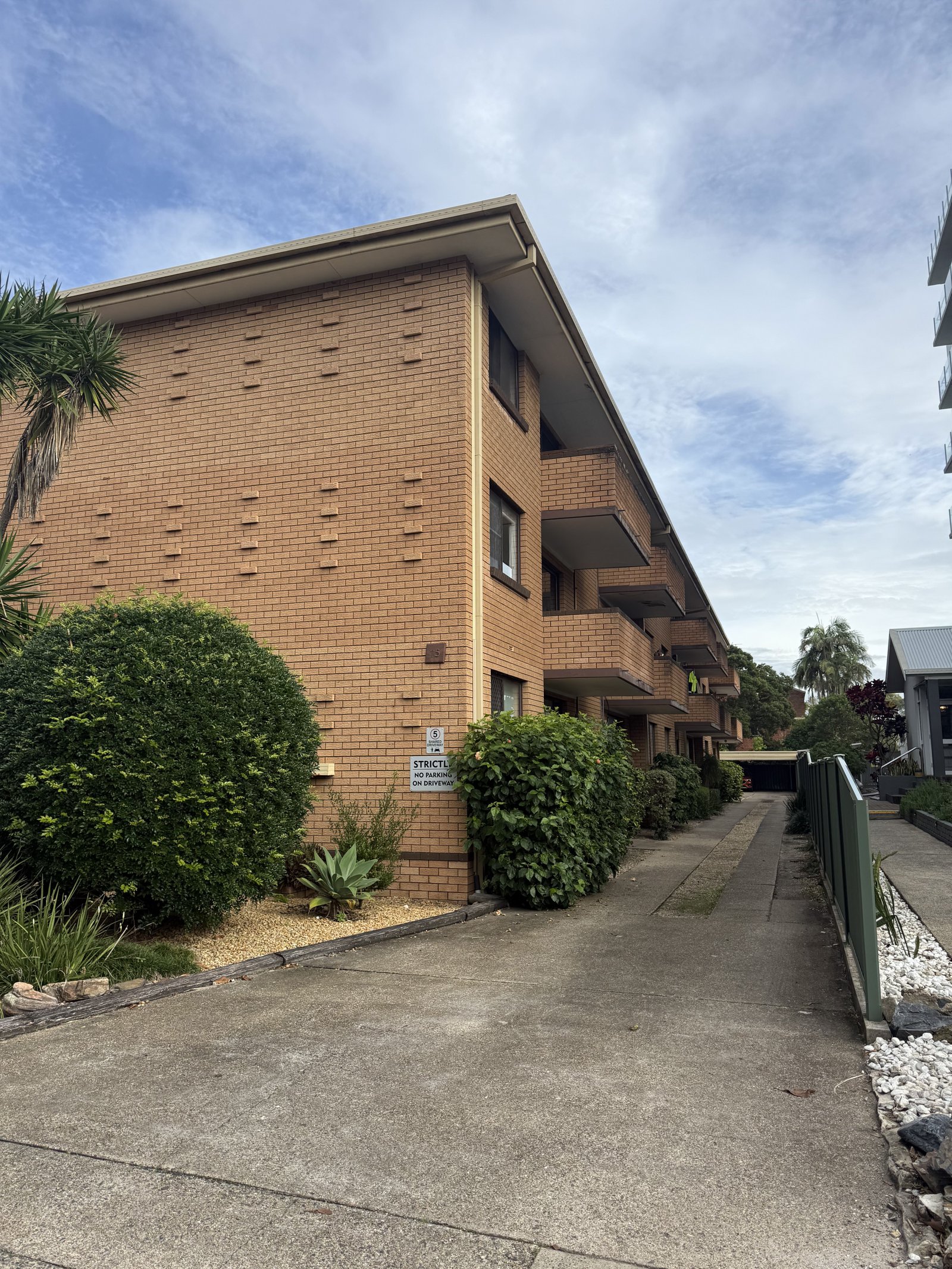 7/75 Ocean Pde  COFFS HARBOUR 1