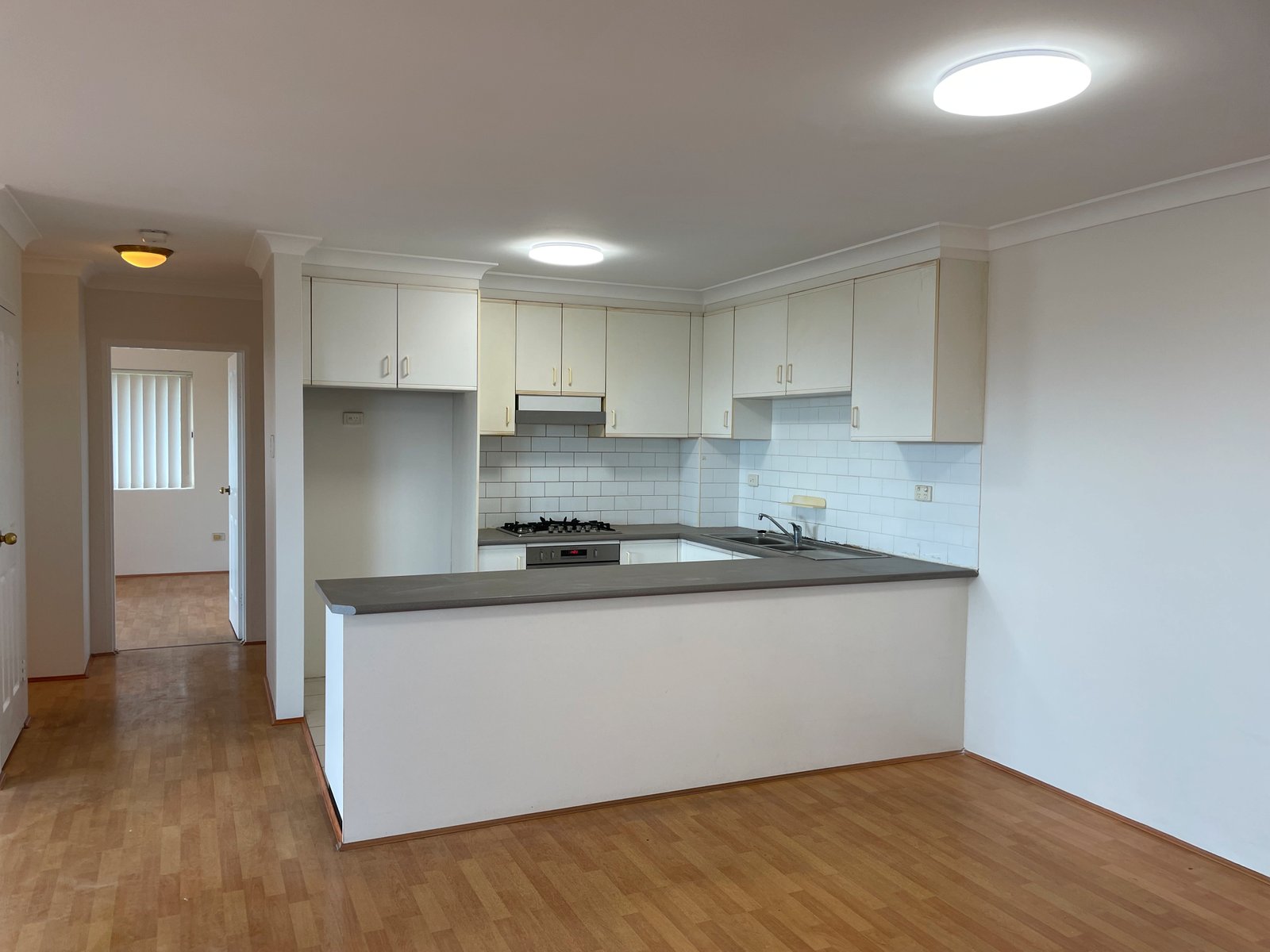 7/76-78 Queens Road HURSTVILLE 2
