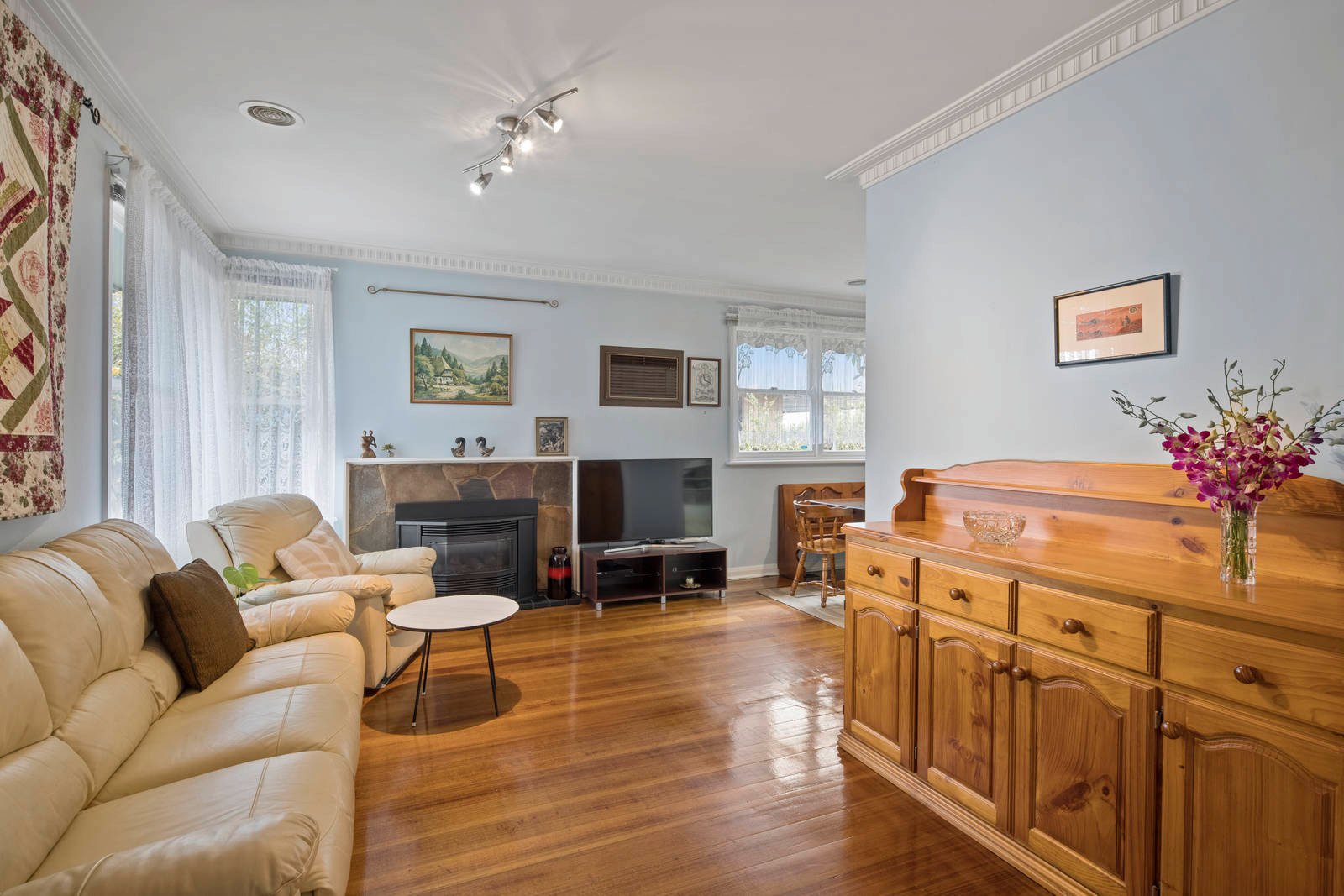 Gallery: 776 Centre Road