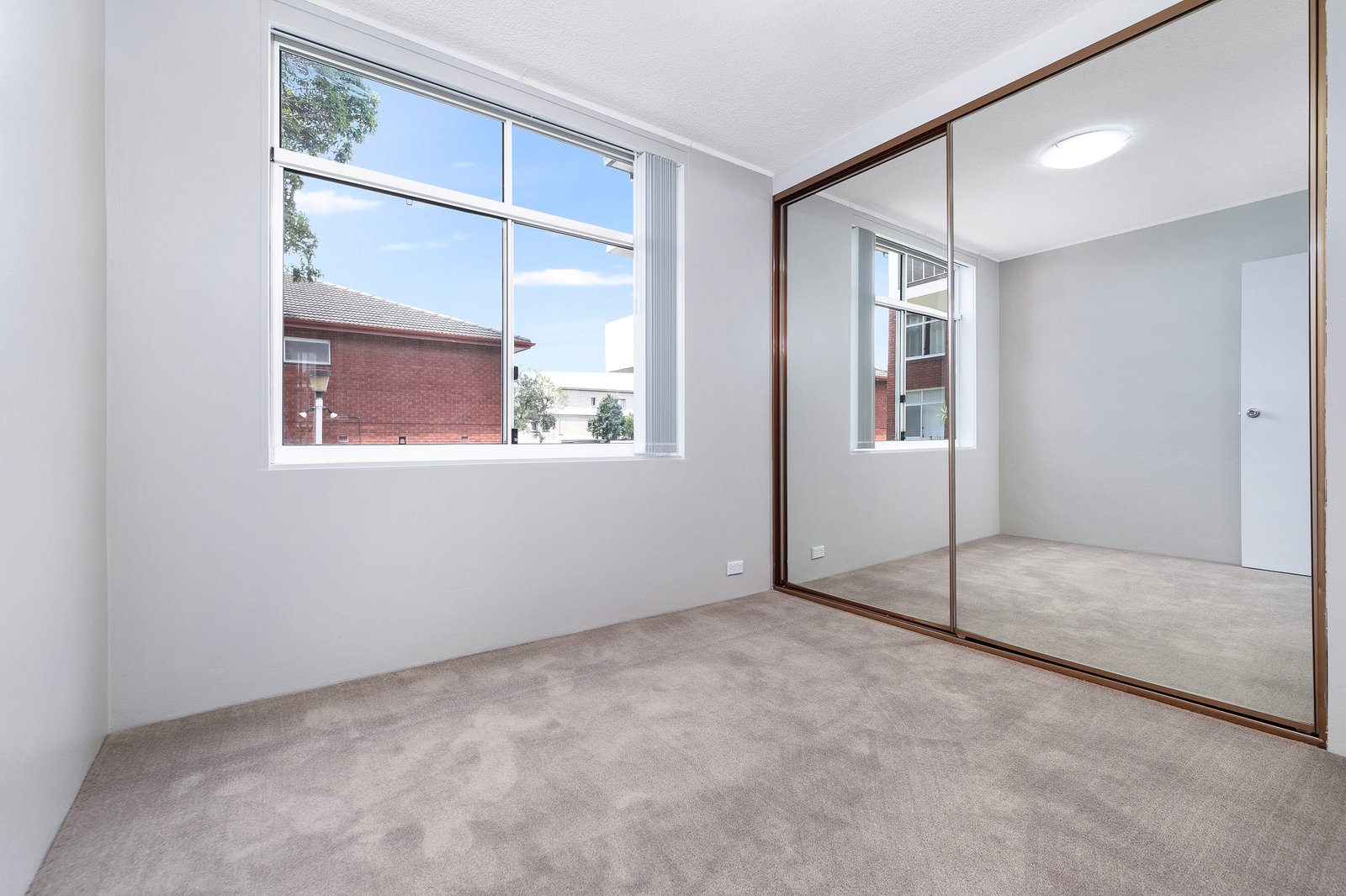7/76 Leylands Parade BELMORE 7