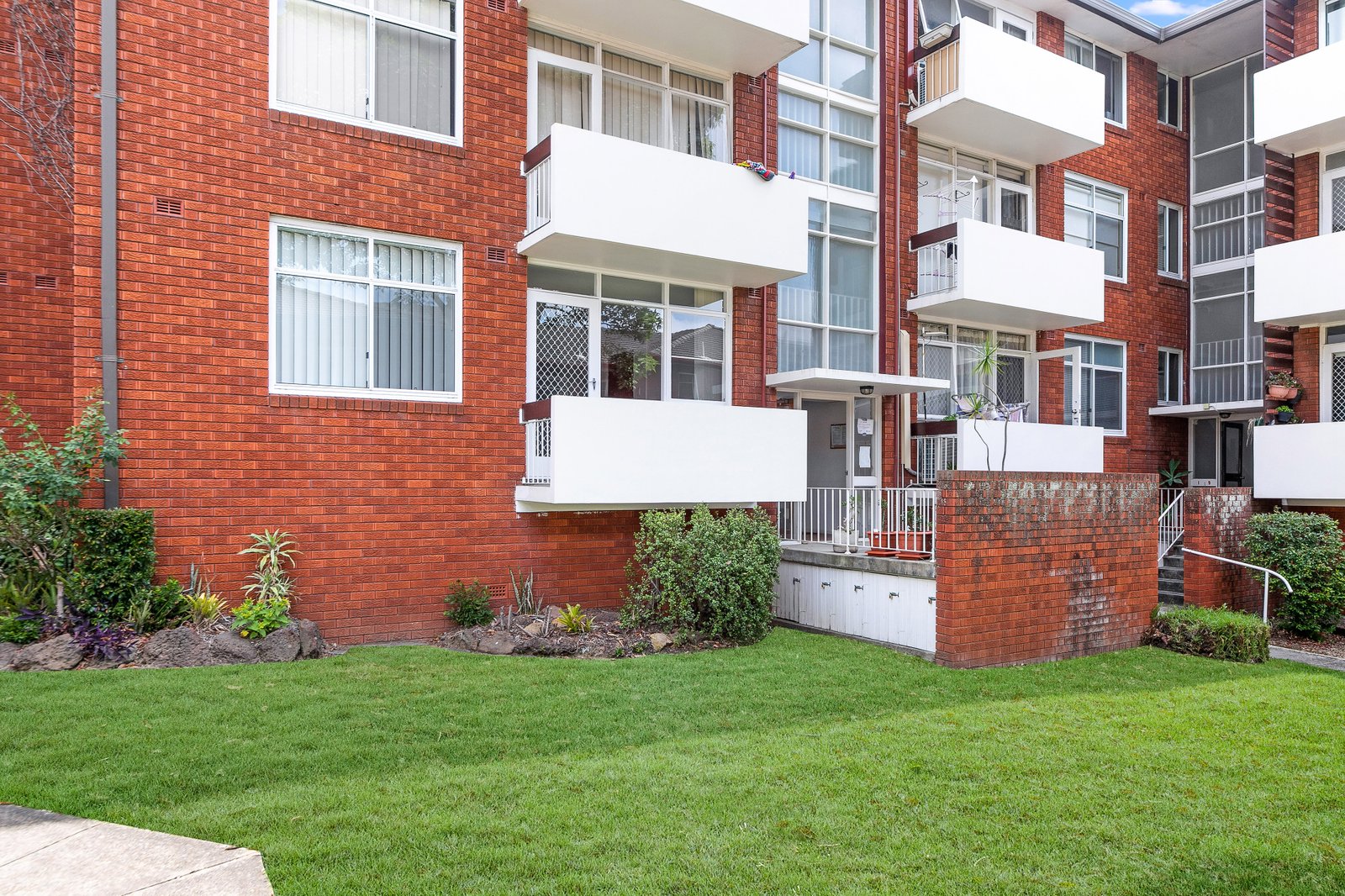 7/76 Leylands Parade BELMORE 8