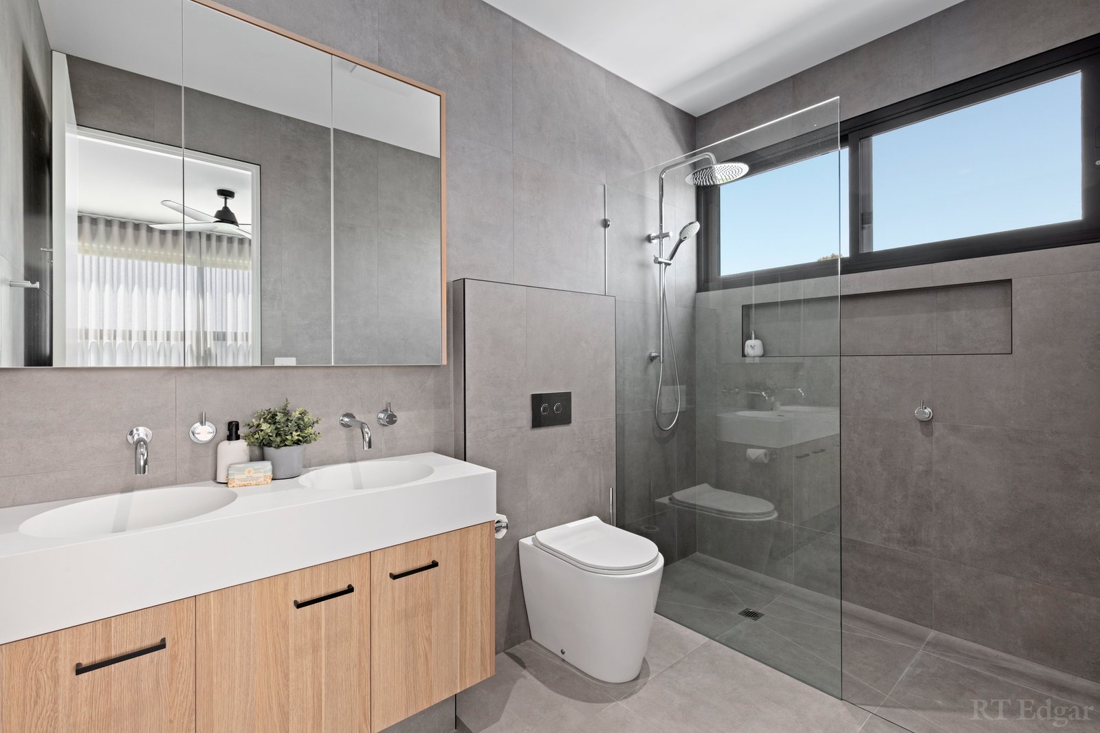 Real Estate and Property in 7/77 Hitchcock Avenue, Barwon Heads, VIC