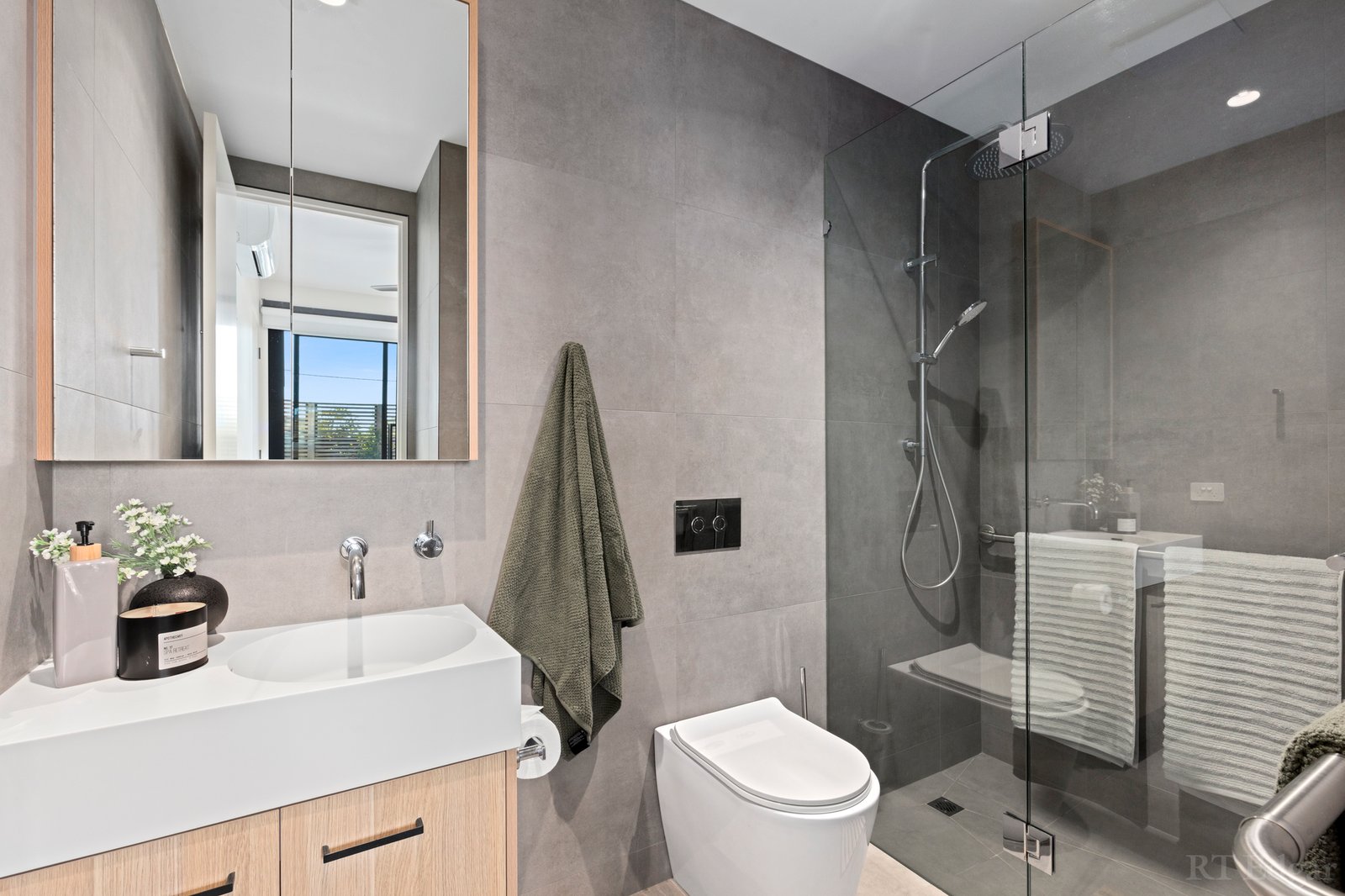 Real Estate and Property in 7/77 Hitchcock Avenue, Barwon Heads, VIC