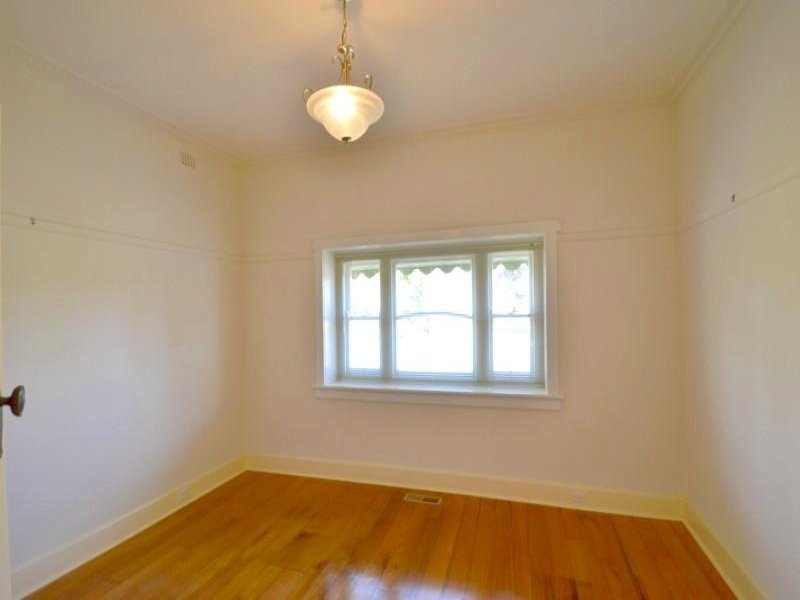 Gallery: 77B Como Parade East