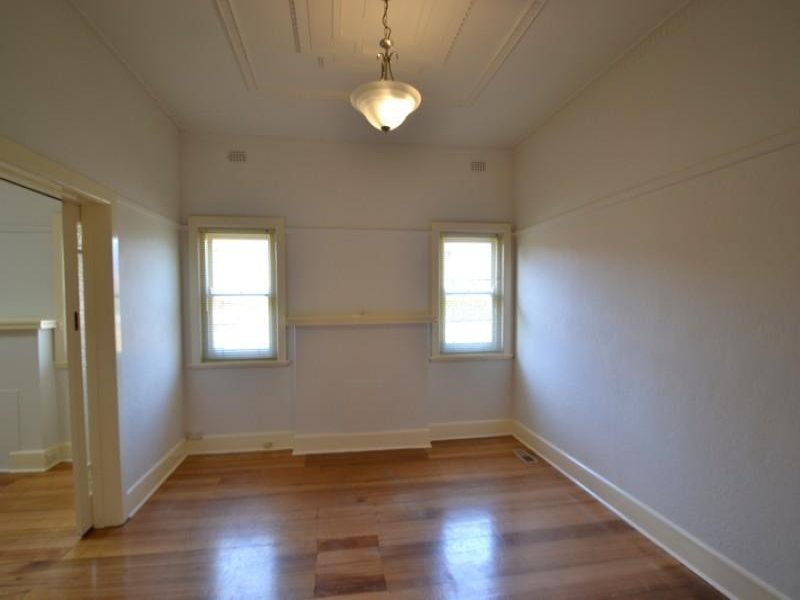 Gallery: 77B Como Parade East