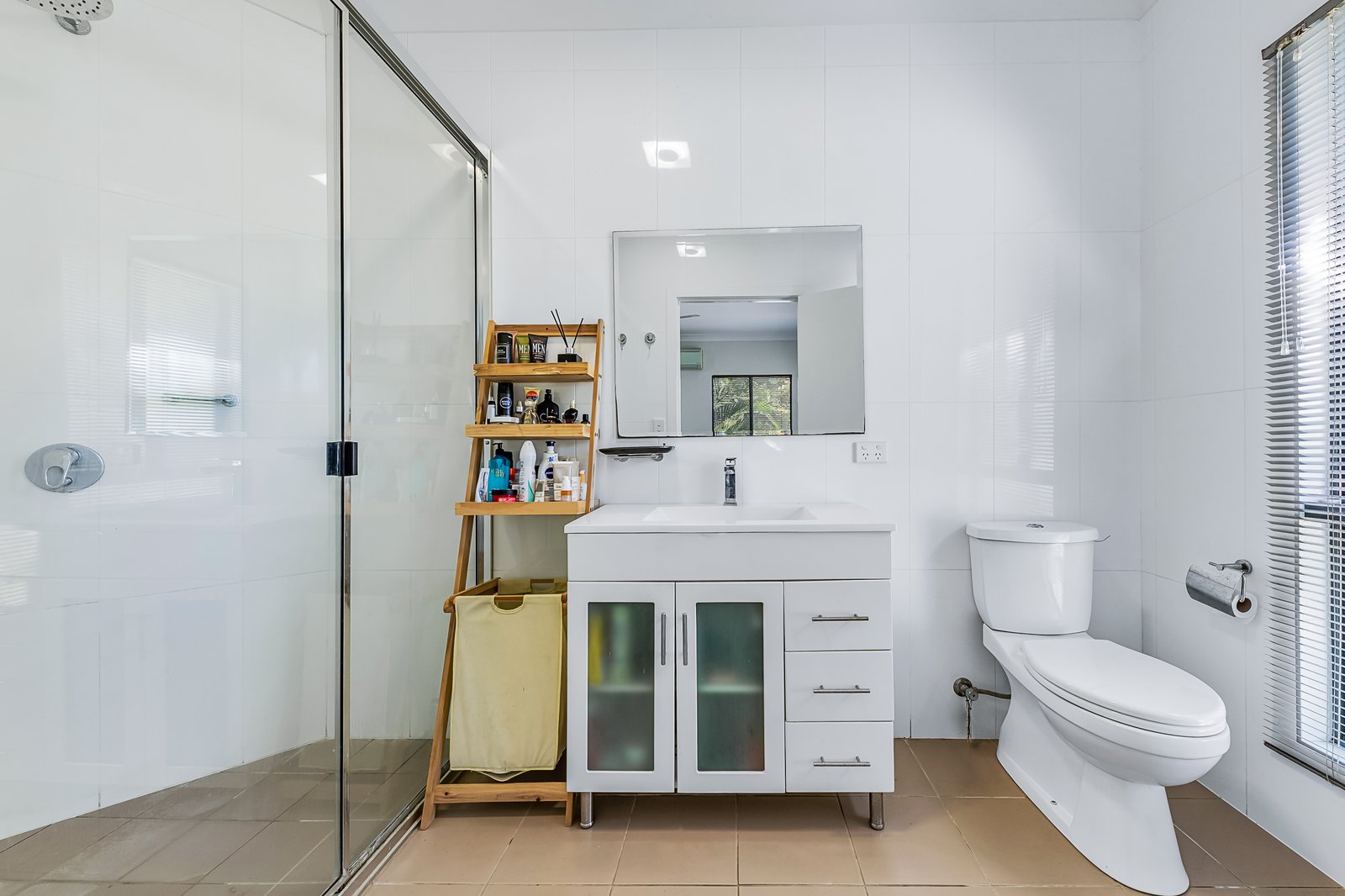 78 Abell Road CANNONVALE 17